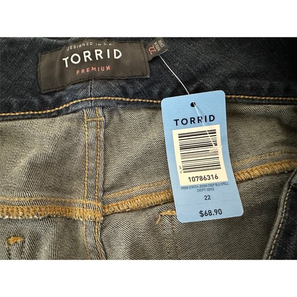 Torrid Premium Women’s Size 22 Jegging Crop Jeans Distressed Triple Button NEW - Picture 2 of 7
